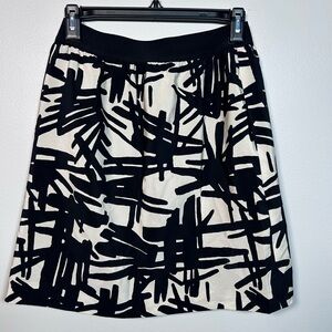 Tibi Black and White 100% silk abstract print skirt.